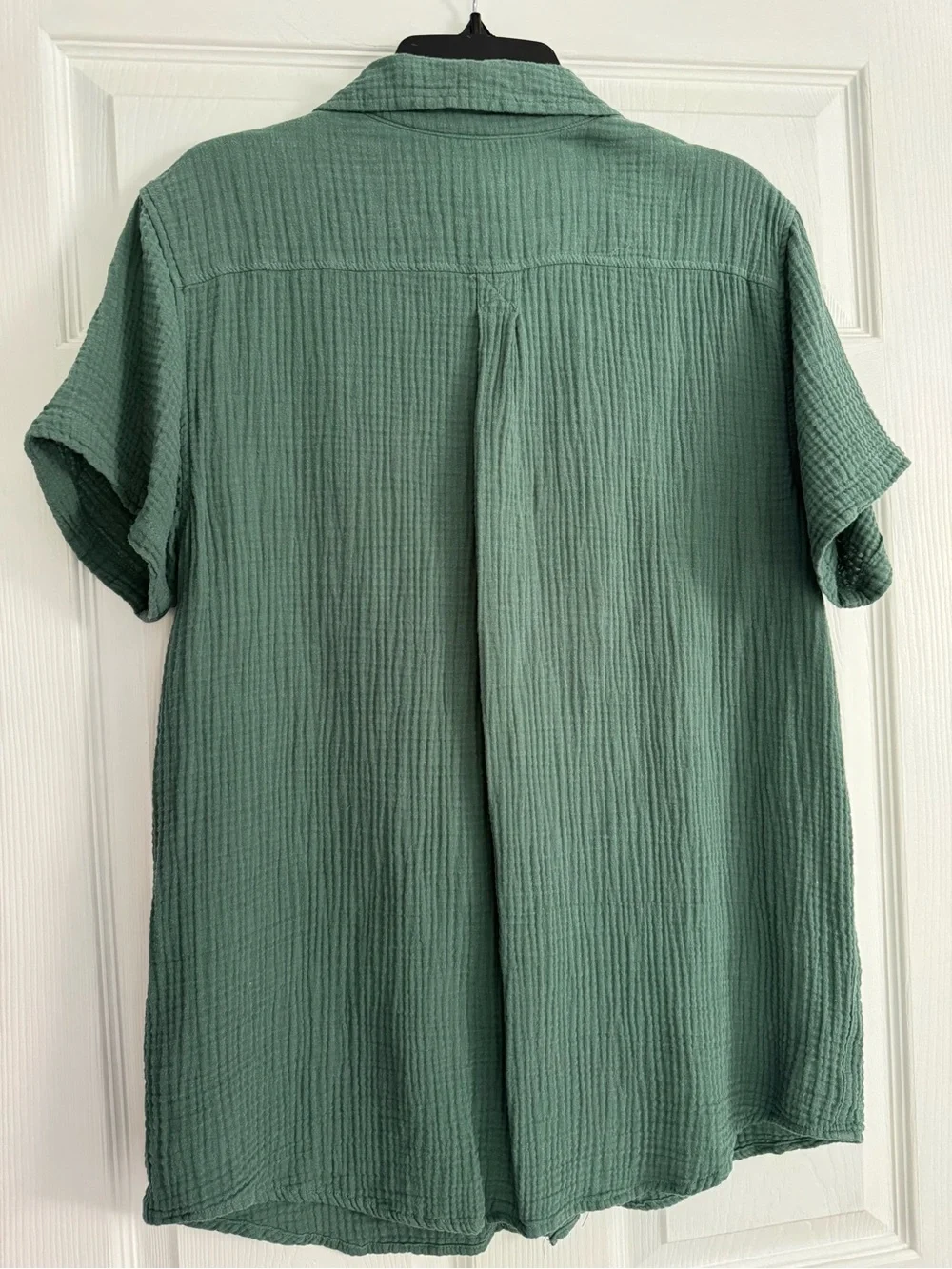 PacSun Men’s Green Textured Classic Camp Button Down Shirt